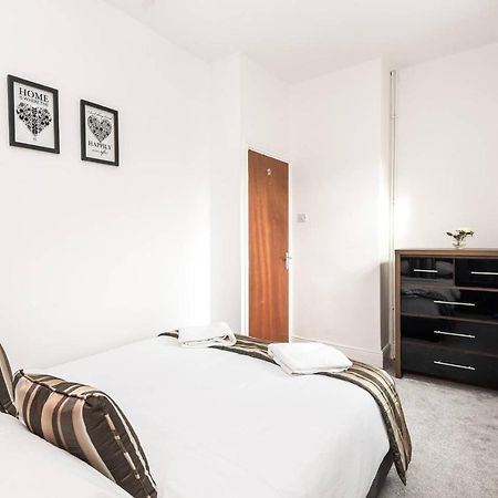 The Queen Vic - Near The Racecourse Villa Йорк Екстериор снимка